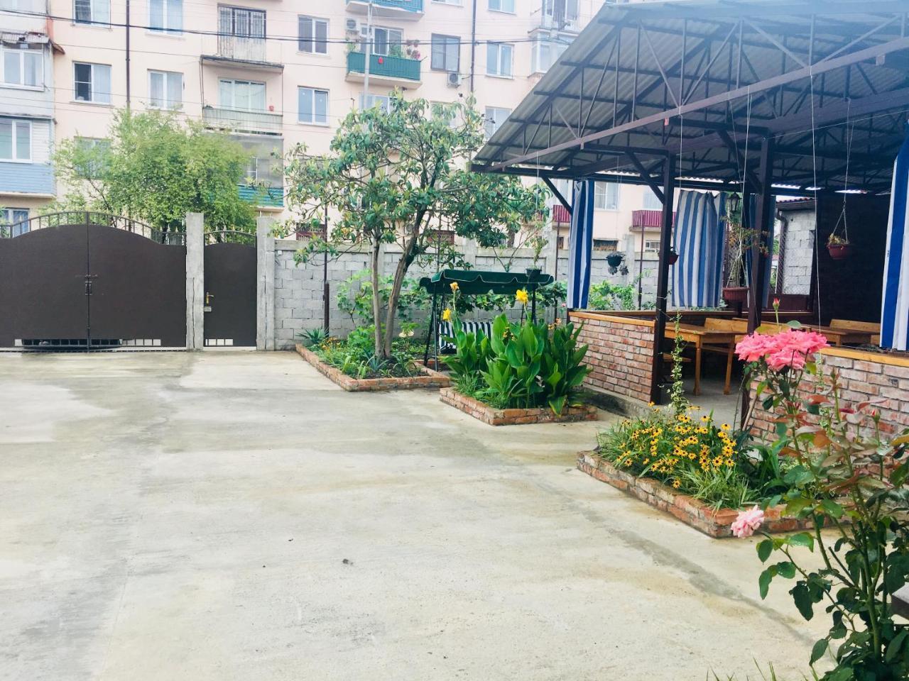 Guest House Nadia Sukhumi Exterior photo