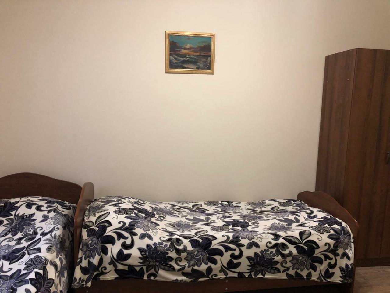 Guest House Nadia Sukhumi Exterior photo